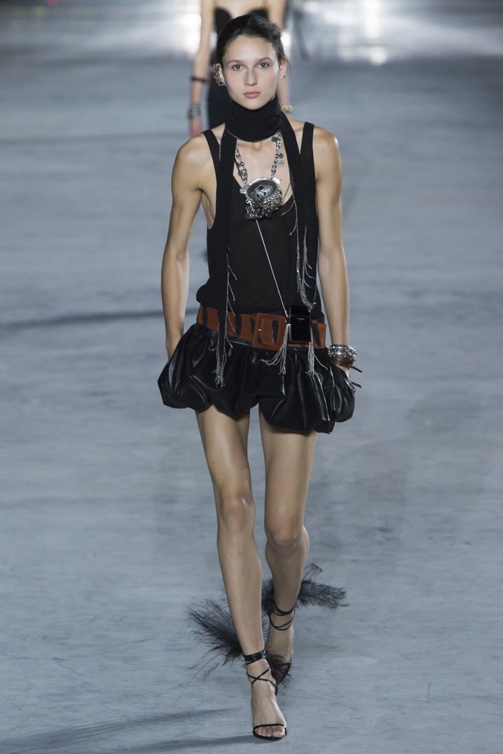 Saint Laurent（圣罗兰）2025巴黎时装周时装秀