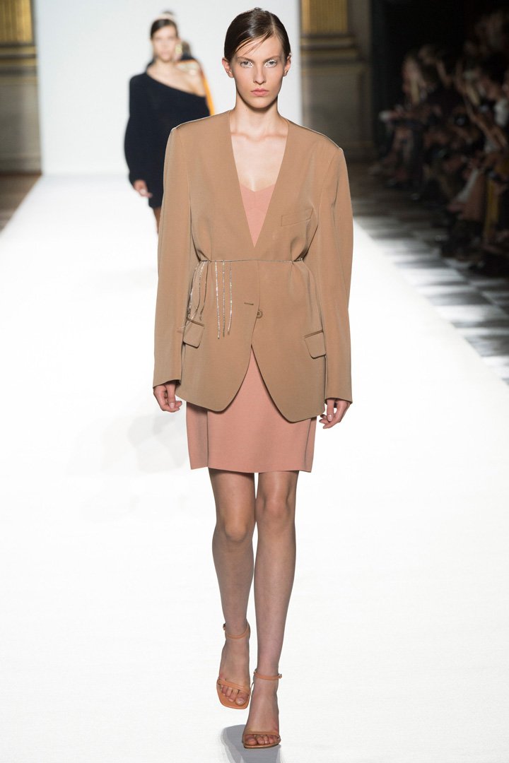 Dries Van Noten 2025巴黎时装周时装秀