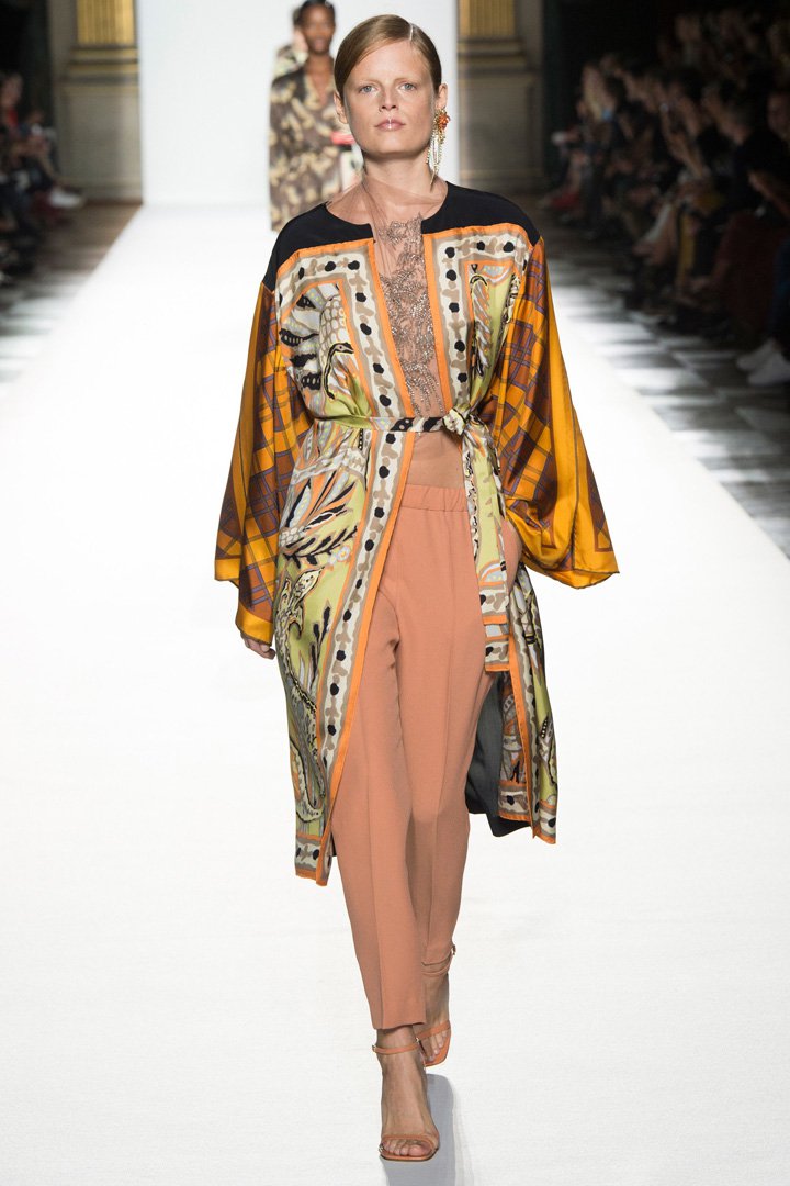 Dries Van Noten 2025巴黎时装周时装秀