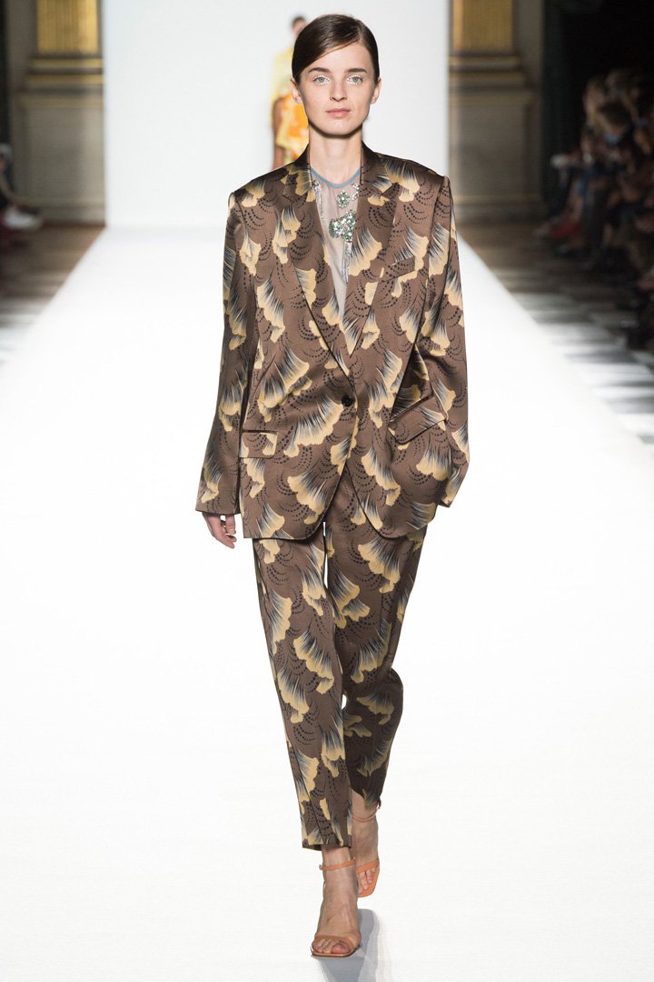 Dries Van Noten 2025巴黎时装周时装秀