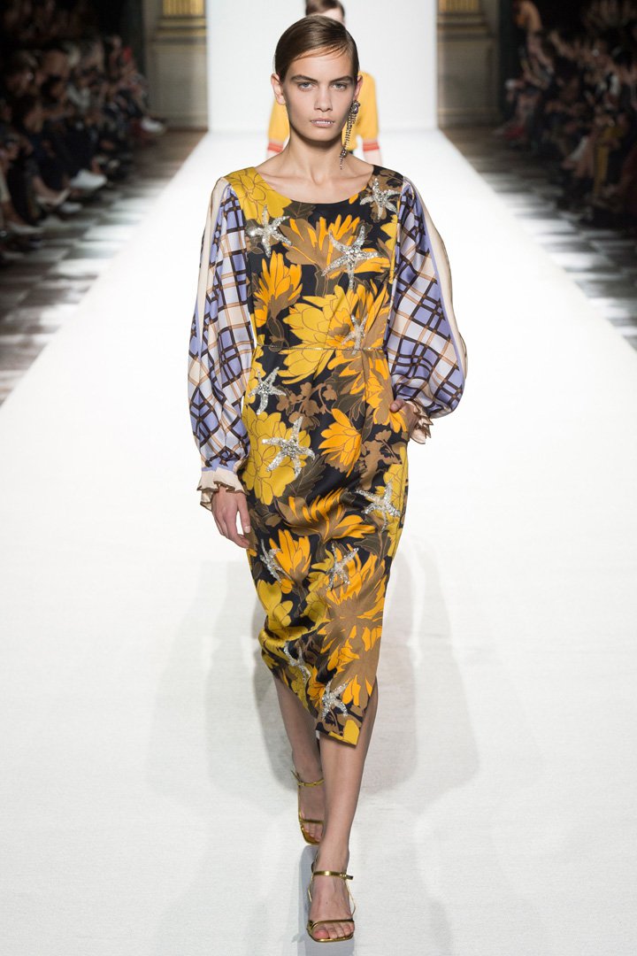 Dries Van Noten 2025巴黎时装周时装秀
