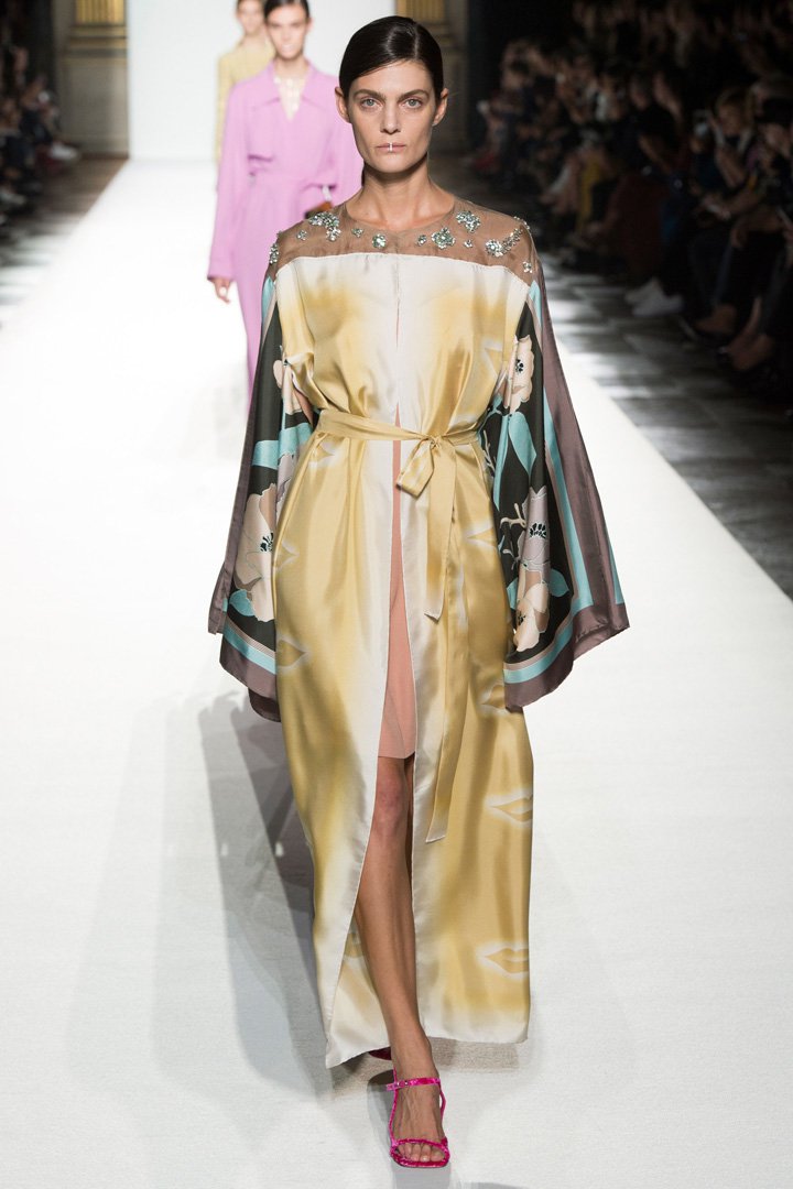 Dries Van Noten 2025巴黎时装周时装秀
