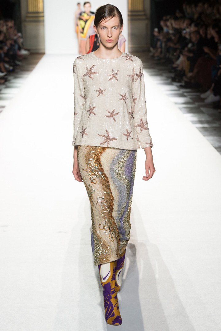 Dries Van Noten 2025巴黎时装周时装秀