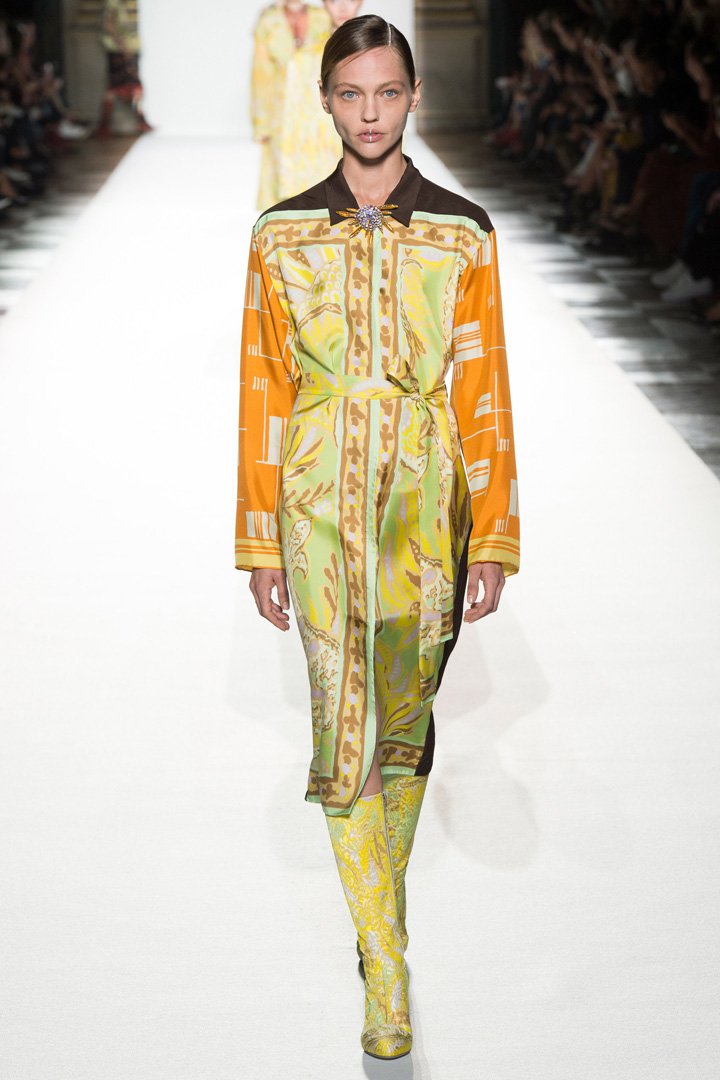 Dries Van Noten 2025巴黎时装周时装秀
