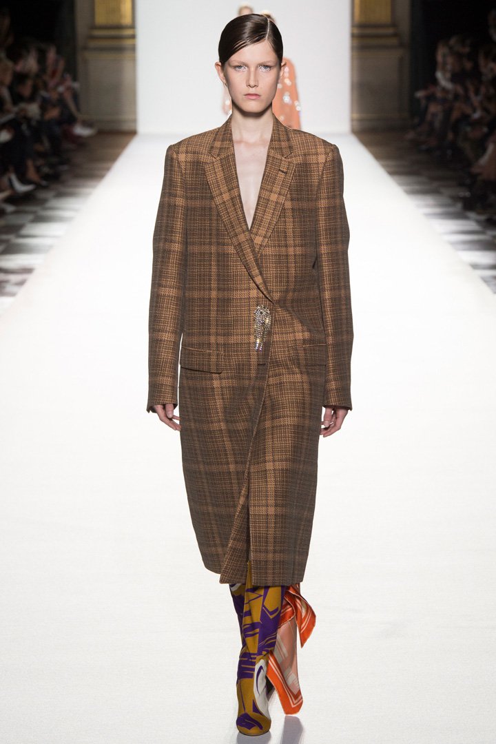 Dries Van Noten 2025巴黎时装周时装秀