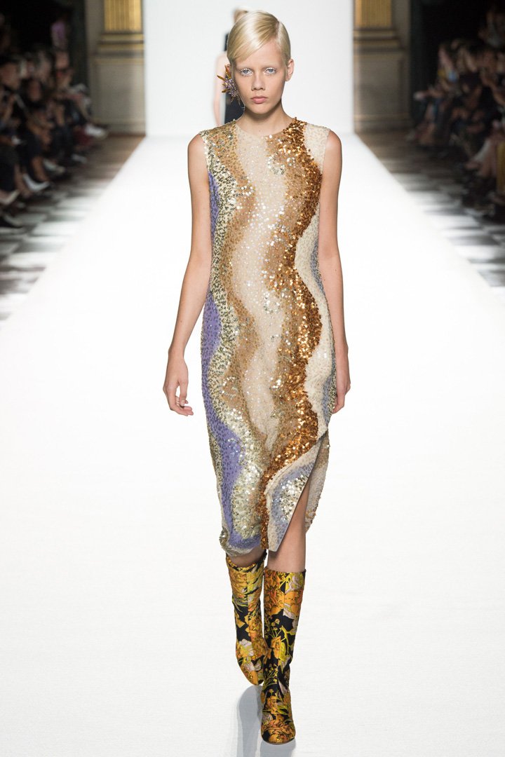 Dries Van Noten 2025巴黎时装周时装秀
