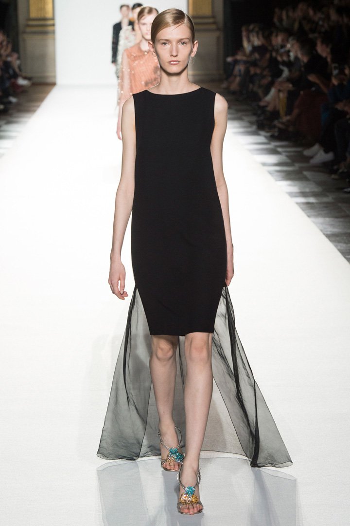 Dries Van Noten 2025巴黎时装周时装秀