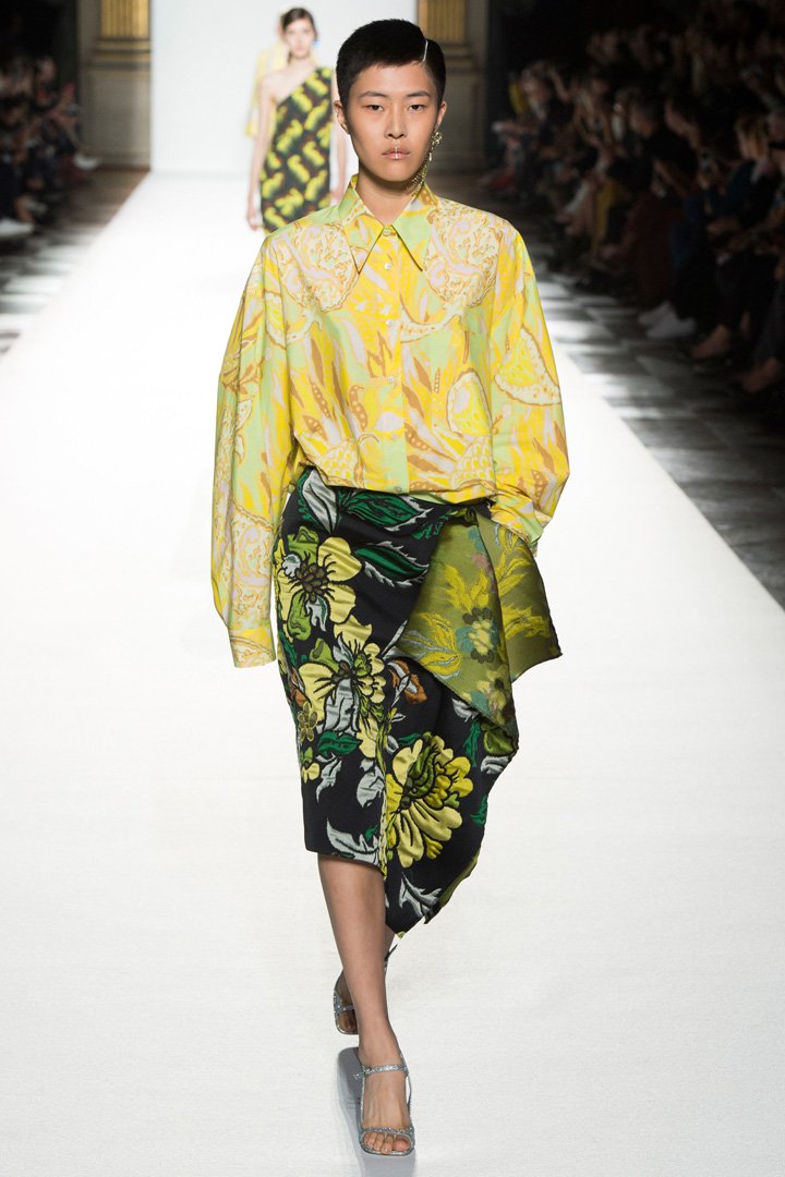Dries Van Noten 2025巴黎时装周时装秀
