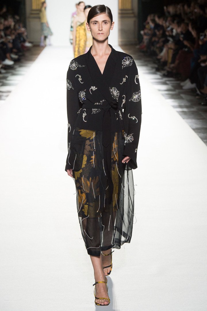 Dries Van Noten 2025巴黎时装周时装秀