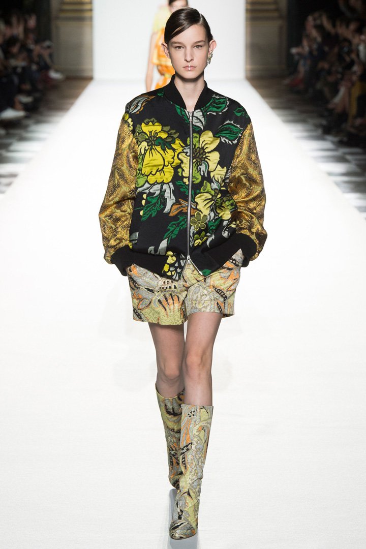 Dries Van Noten 2025巴黎时装周时装秀