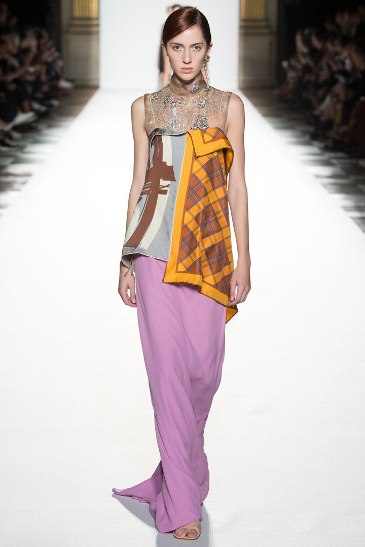 Dries Van Noten 2025巴黎时装周时装秀