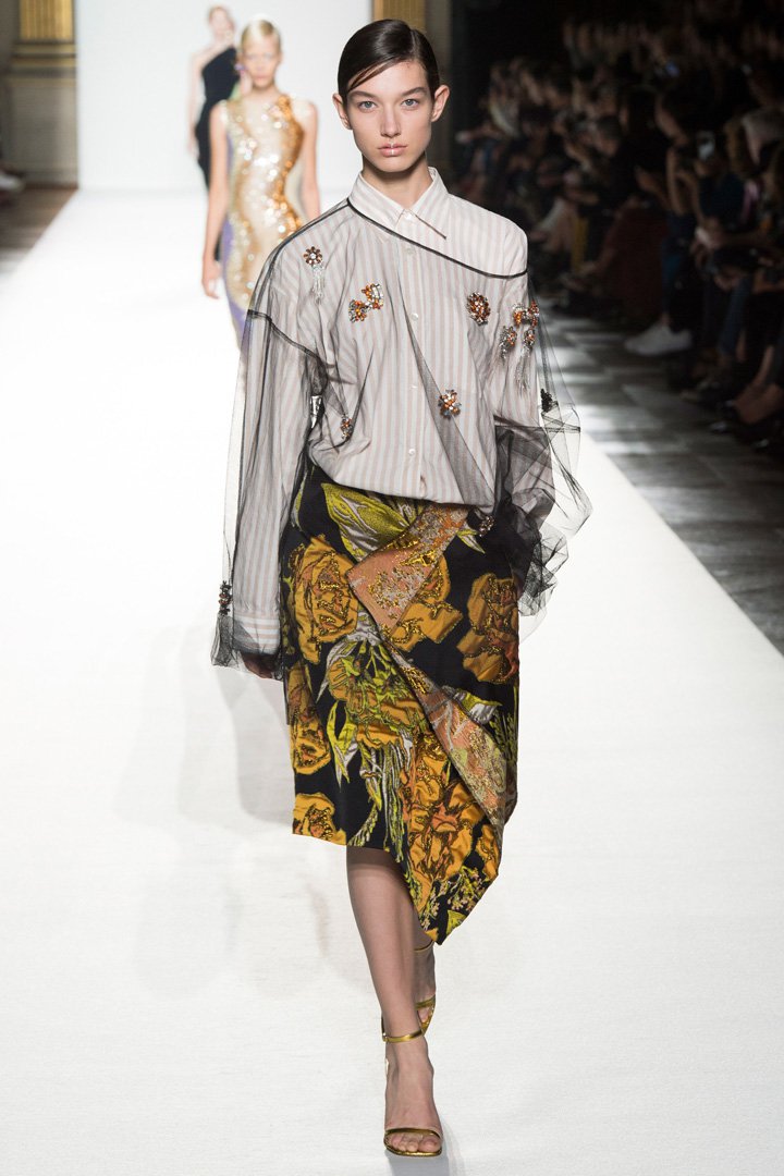 Dries Van Noten 2025巴黎时装周时装秀