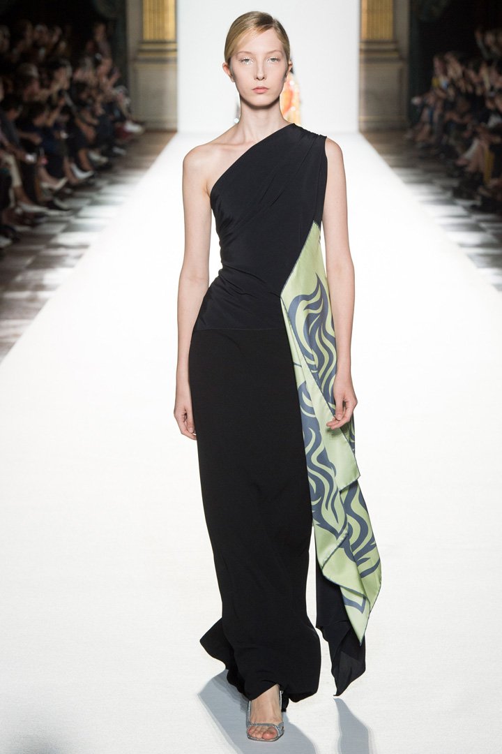 Dries Van Noten 2025巴黎时装周时装秀