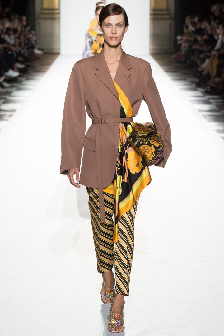 Dries Van Noten 2025巴黎时装周时装秀