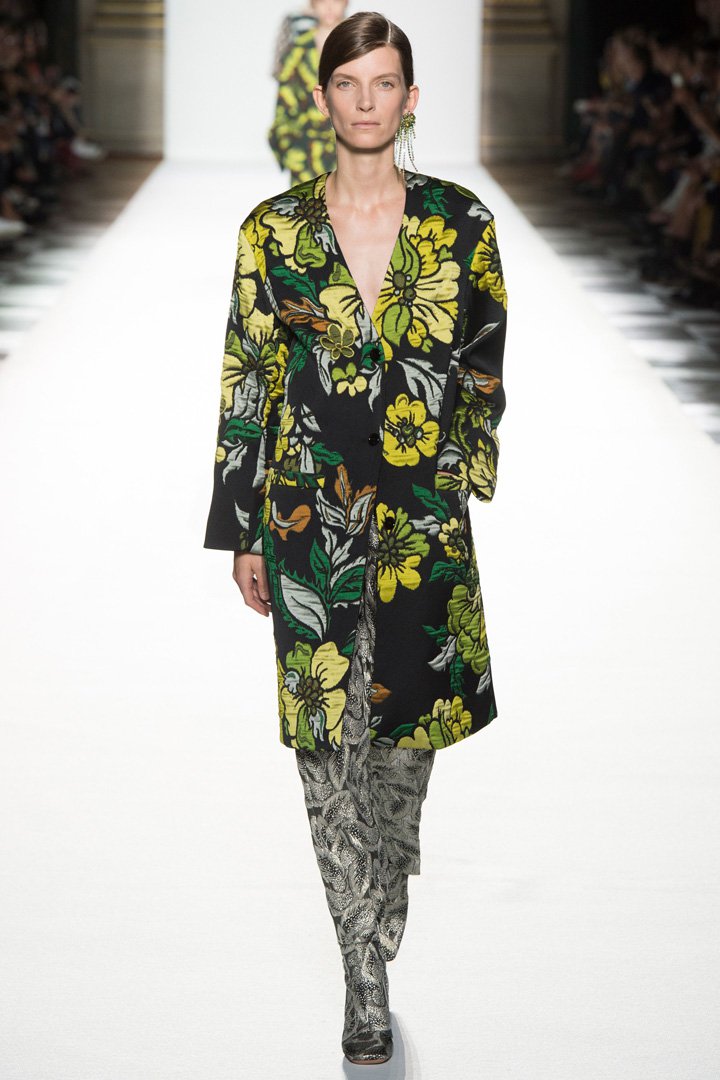 Dries Van Noten 2025巴黎时装周时装秀