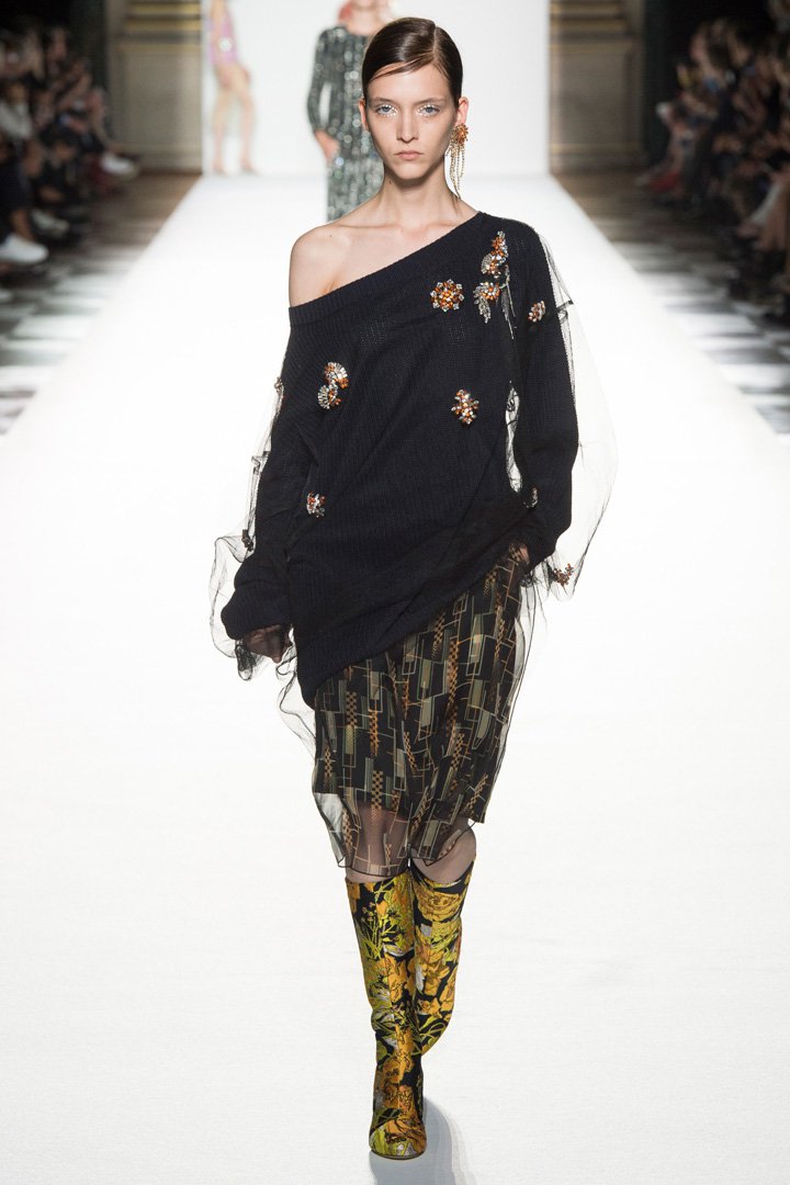 Dries Van Noten 2025巴黎时装周时装秀