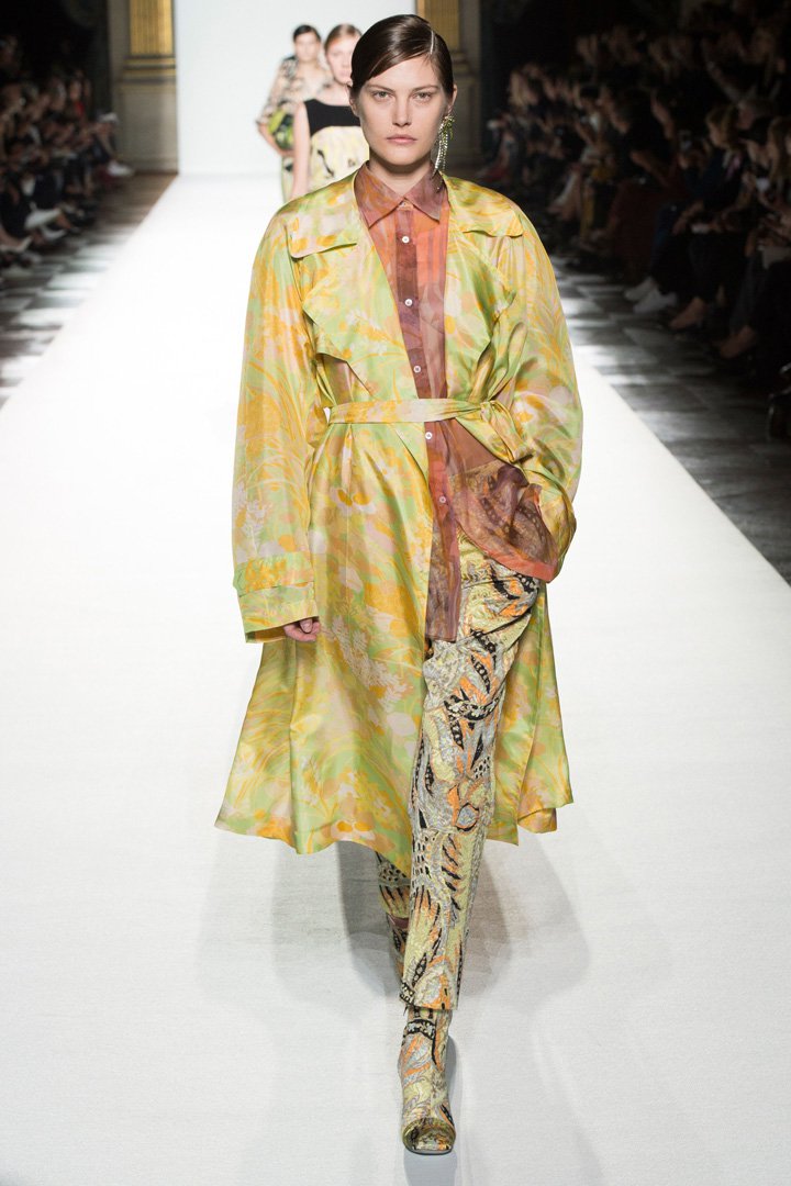 Dries Van Noten 2025巴黎时装周时装秀
