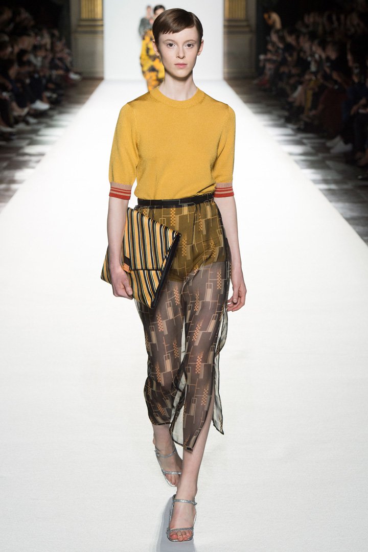 Dries Van Noten 2025巴黎时装周时装秀