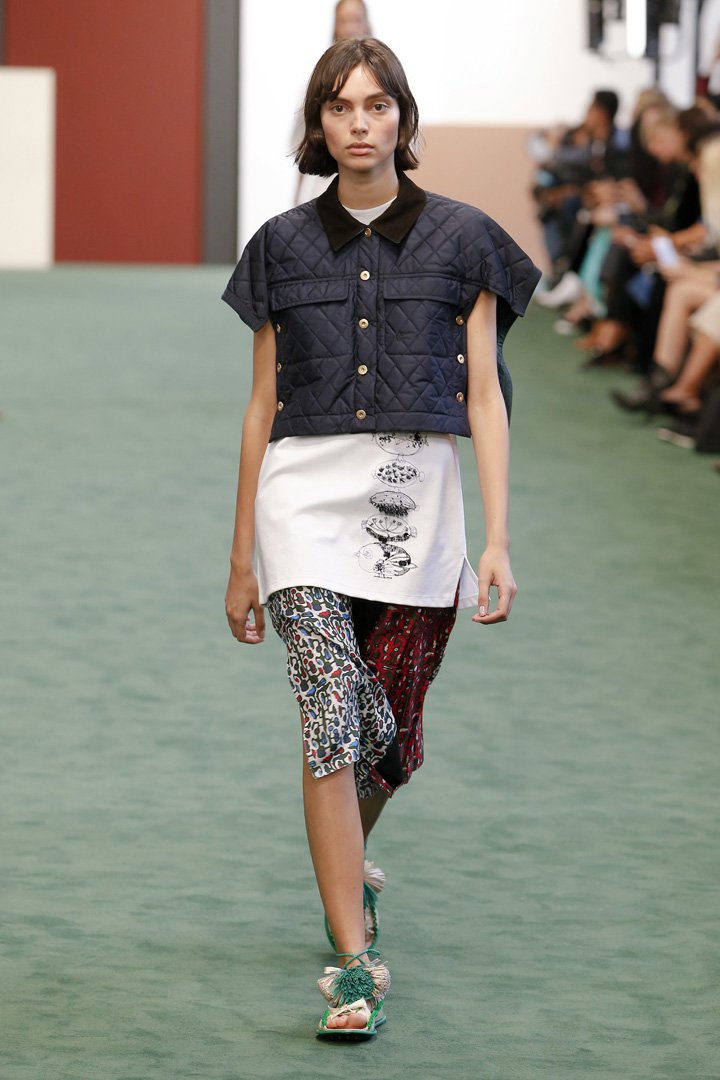 Carven（卡纷）2025巴黎时装周时装秀