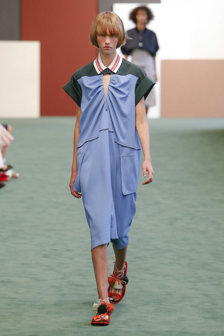 Carven（卡纷）2025巴黎时装周时装秀
