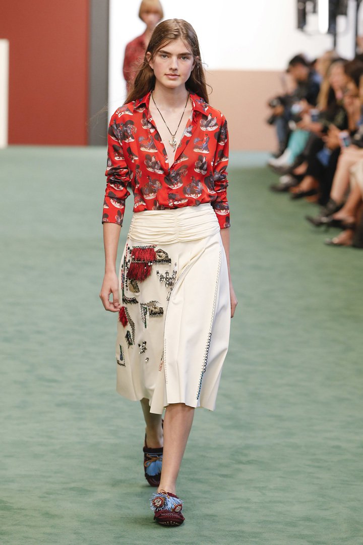 Carven（卡纷）2025巴黎时装周时装秀