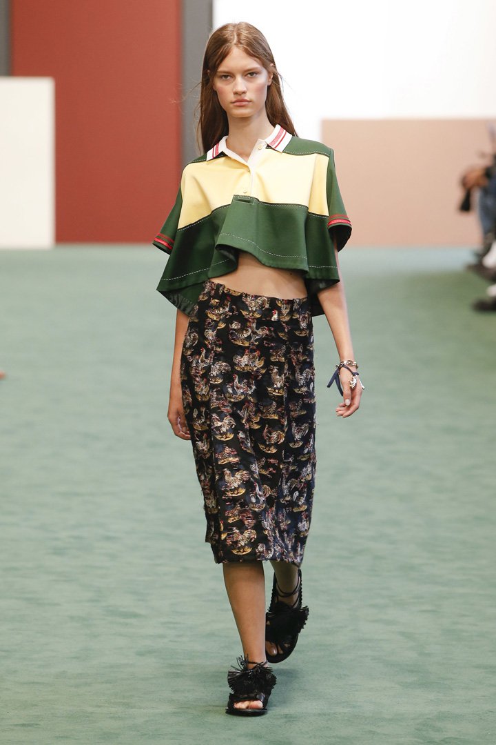 Carven（卡纷）2025巴黎时装周时装秀