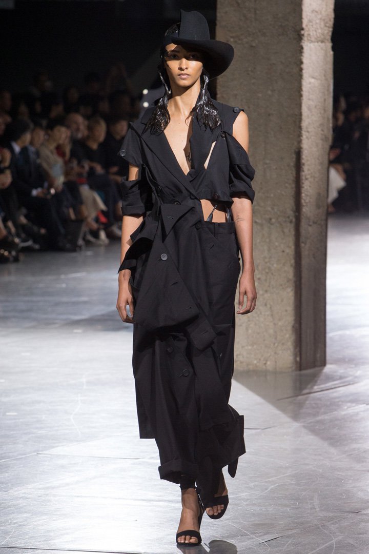Yohji Yamamoto（山本耀司）2025巴黎时装周时装秀