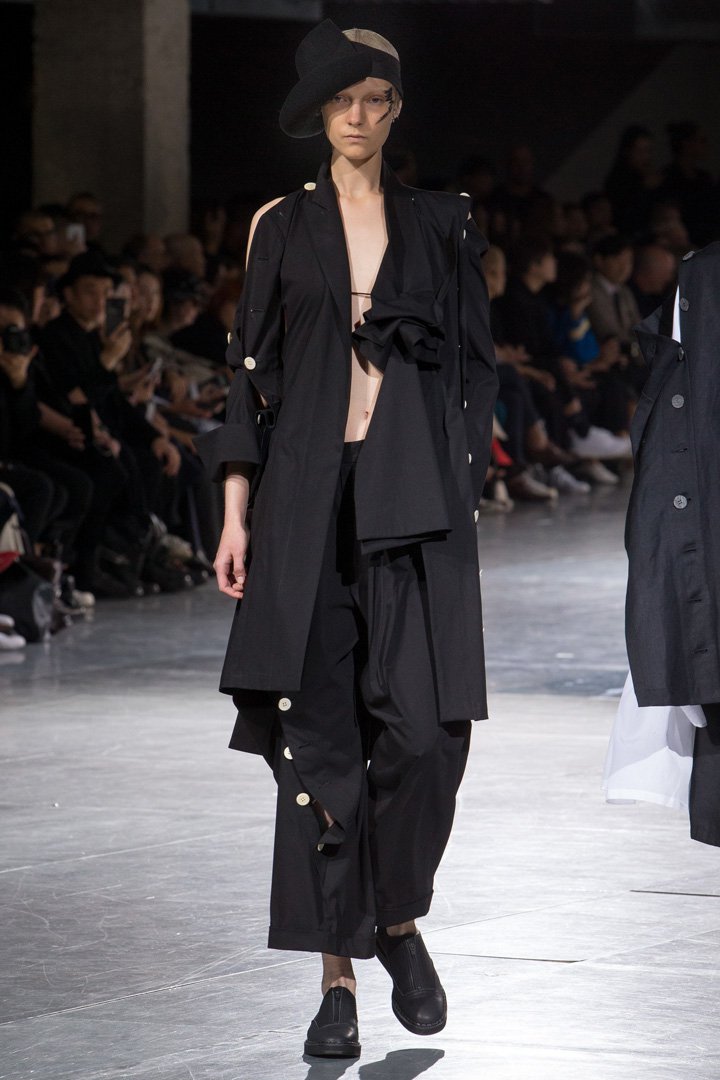 Yohji Yamamoto（山本耀司）2025巴黎时装周时装秀