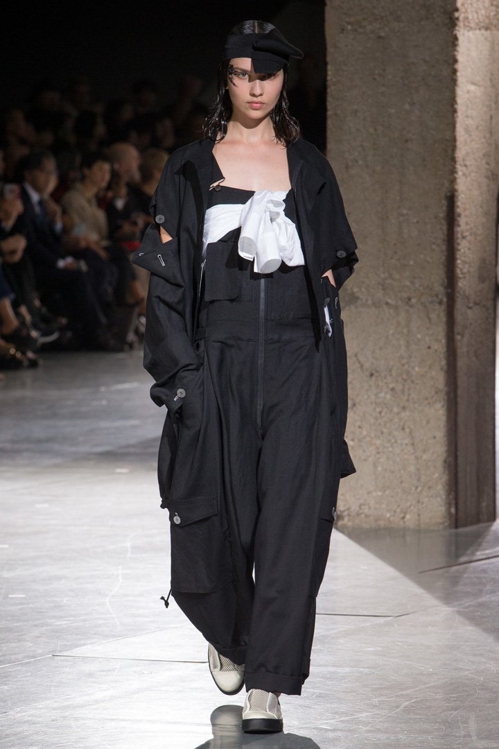 Yohji Yamamoto（山本耀司）2025巴黎时装周时装秀
