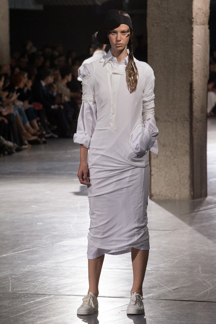Yohji Yamamoto（山本耀司）2025巴黎时装周时装秀