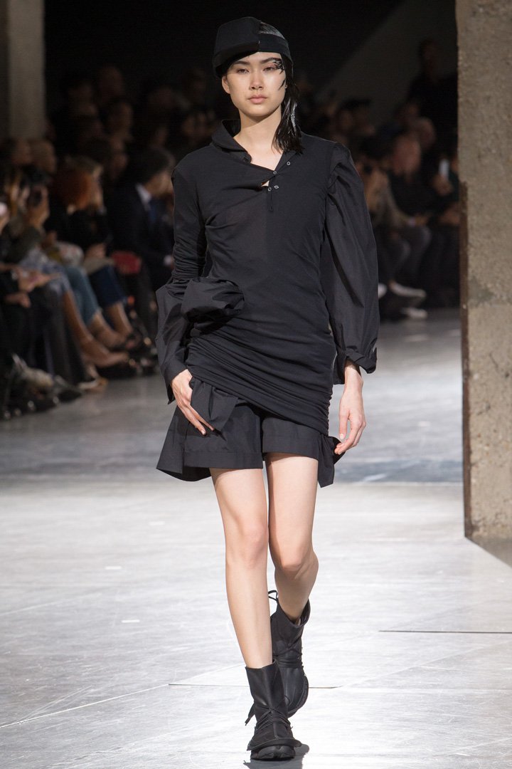 Yohji Yamamoto（山本耀司）2025巴黎时装周时装秀