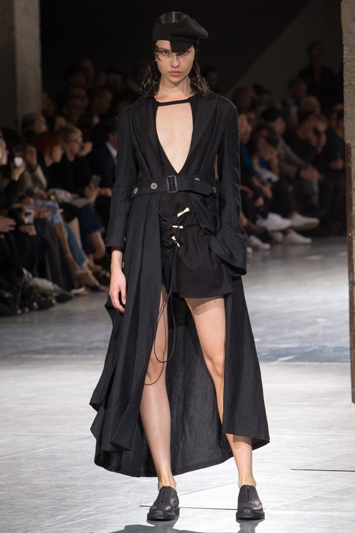 Yohji Yamamoto（山本耀司）2025巴黎时装周时装秀