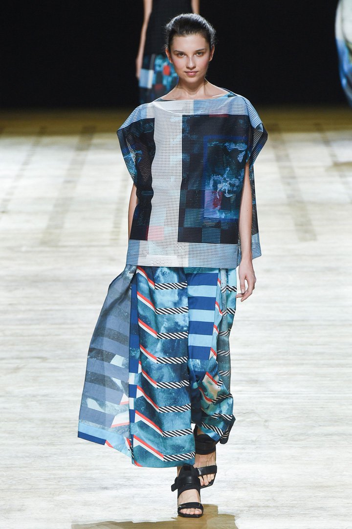 Issey Miyake（三宅一生）2025巴黎时装周时装秀