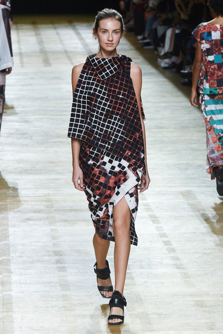 Issey Miyake（三宅一生）2025巴黎时装周时装秀