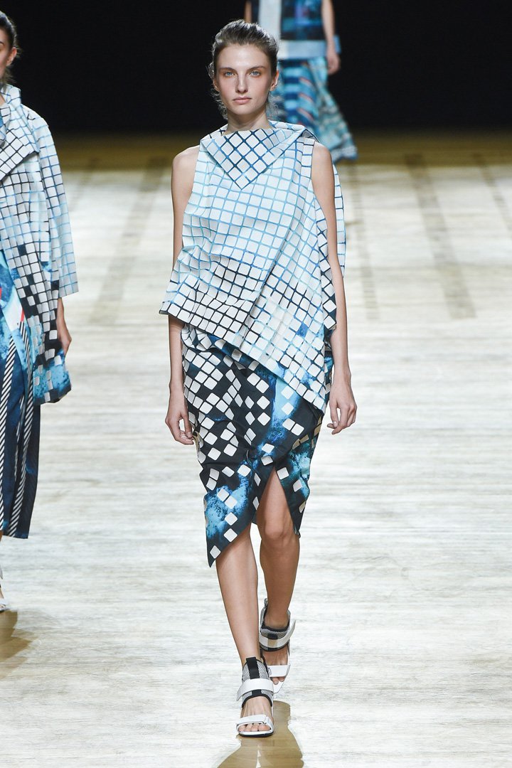 Issey Miyake（三宅一生）2025巴黎时装周时装秀