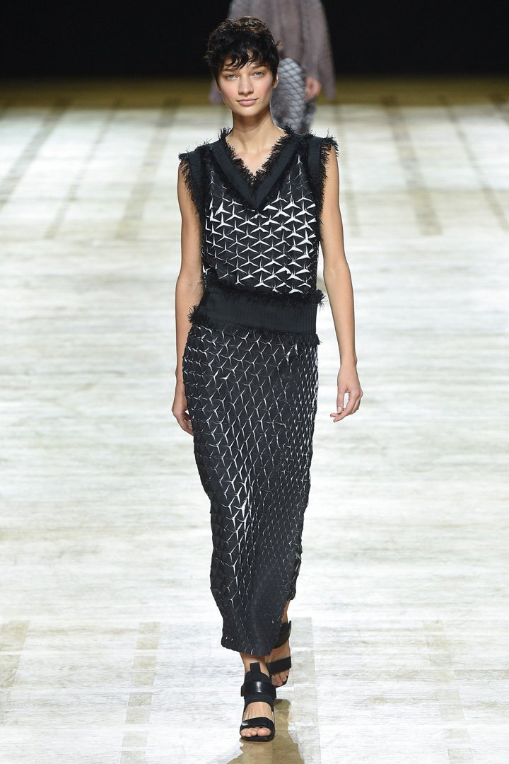 Issey Miyake（三宅一生）2025巴黎时装周时装秀