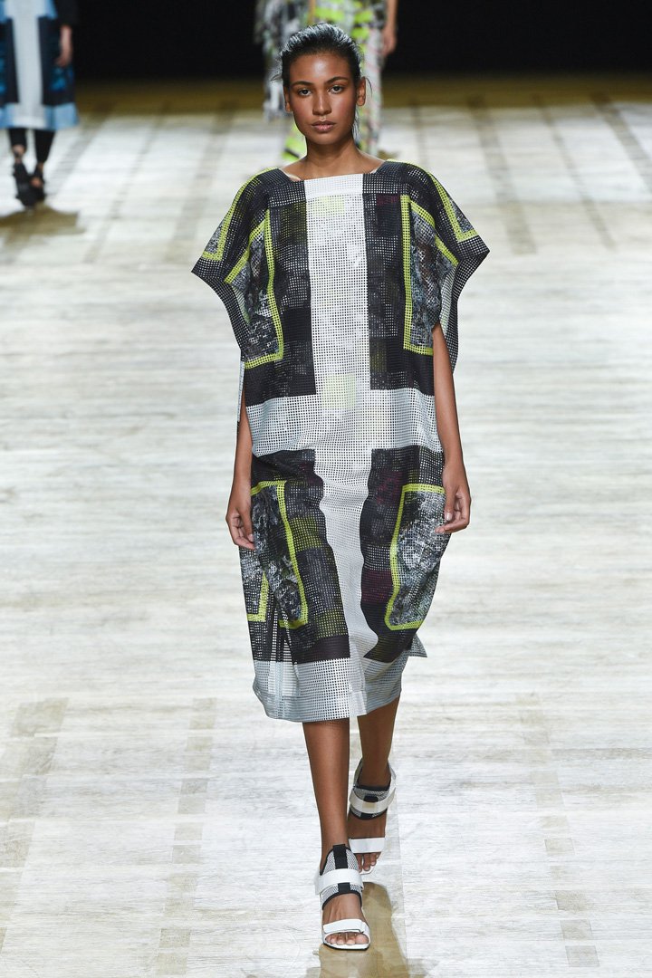 Issey Miyake（三宅一生）2025巴黎时装周时装秀