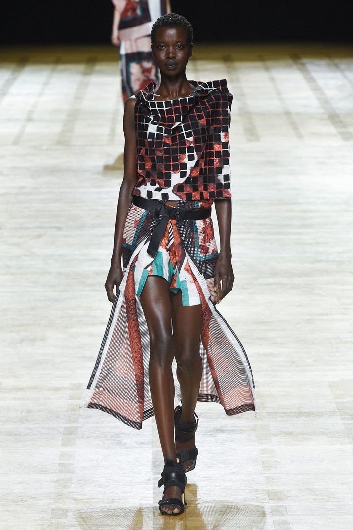 Issey Miyake（三宅一生）2025巴黎时装周时装秀