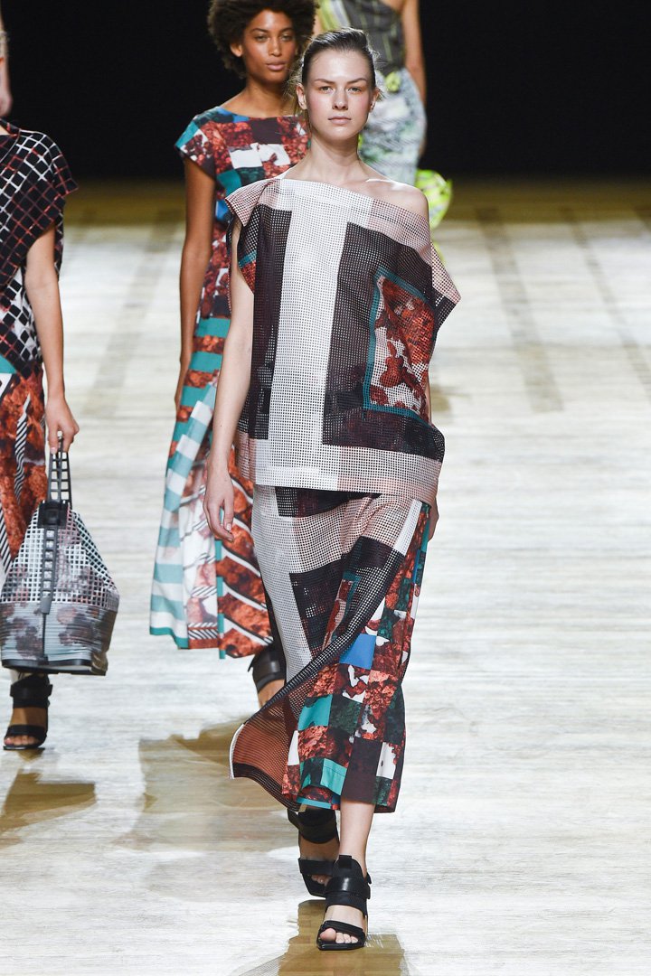 Issey Miyake（三宅一生）2025巴黎时装周时装秀