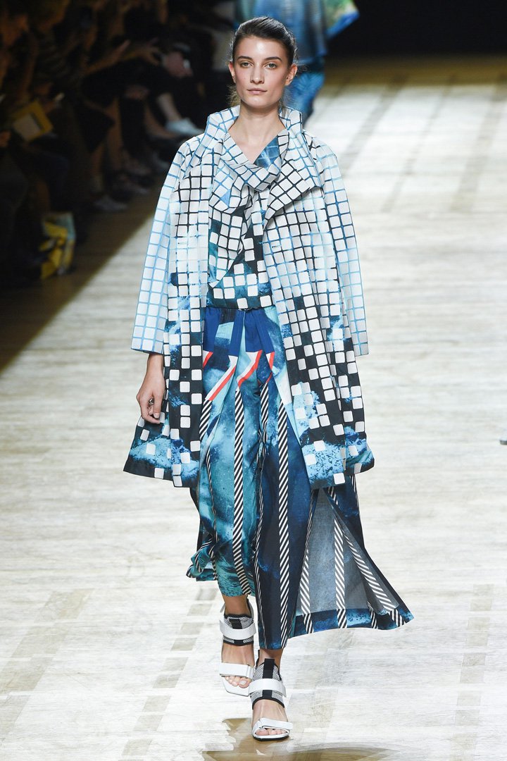 Issey Miyake（三宅一生）2025巴黎时装周时装秀