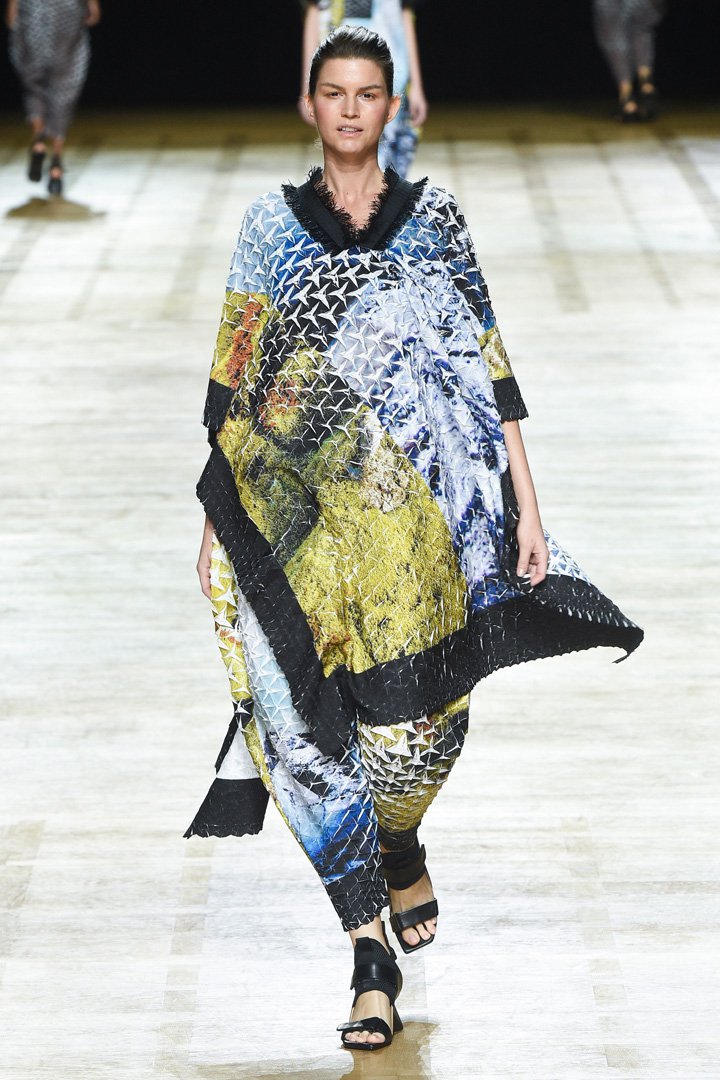 Issey Miyake（三宅一生）2025巴黎时装周时装秀