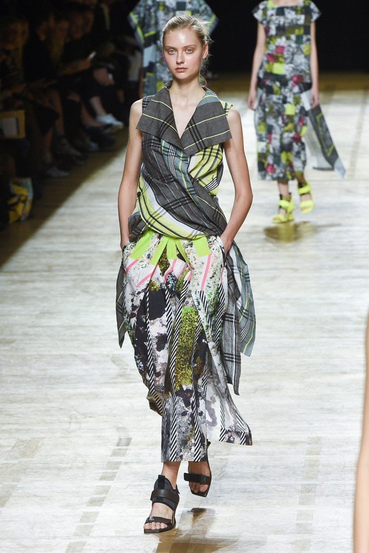 Issey Miyake（三宅一生）2025巴黎时装周时装秀