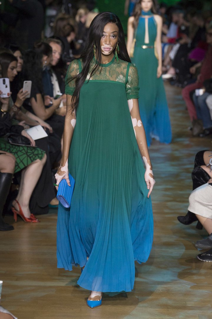 Elie Saab 2025巴黎时装周时装秀