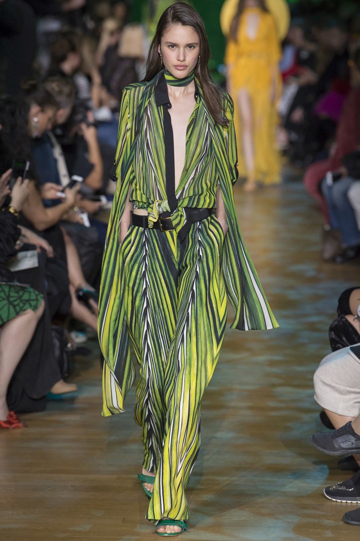 Elie Saab 2025巴黎时装周时装秀
