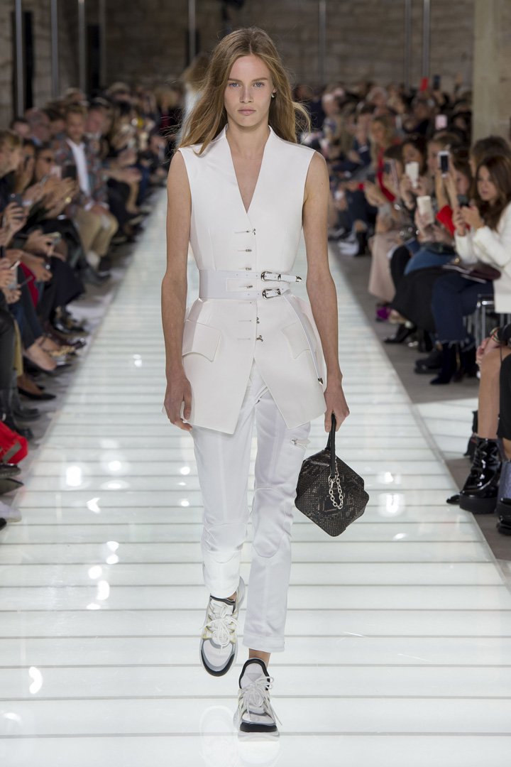 Louis Vuitton（路易威登）2025巴黎时装周时装秀