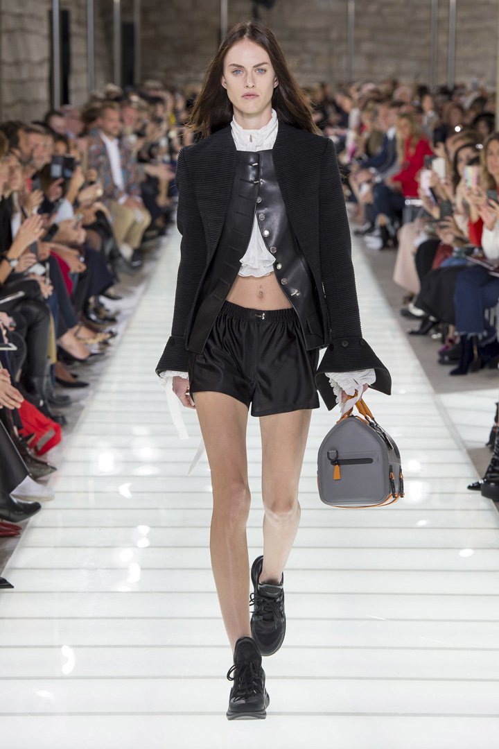 Louis Vuitton（路易威登）2025巴黎时装周时装秀