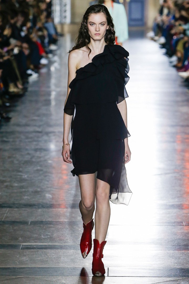 Givenchy（纪梵希）2025巴黎时装周时装秀