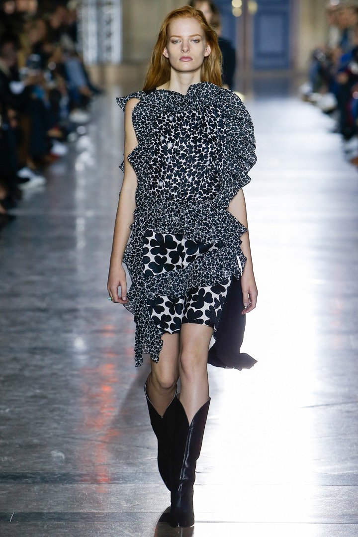 Givenchy（纪梵希）2025巴黎时装周时装秀
