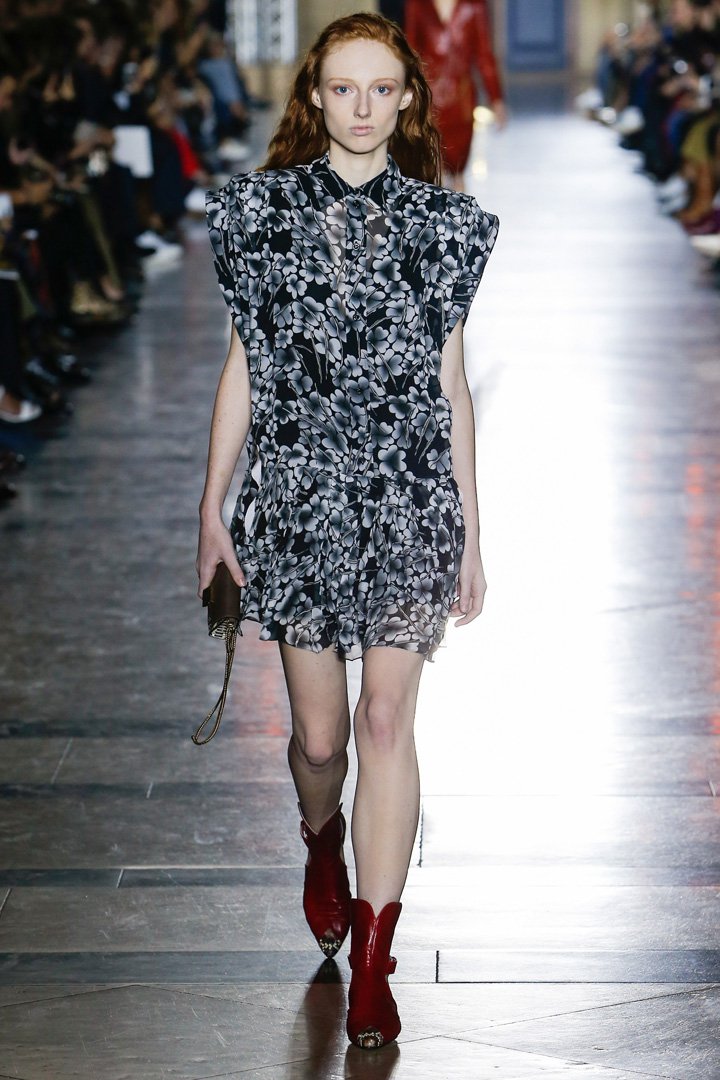 Givenchy（纪梵希）2025巴黎时装周时装秀