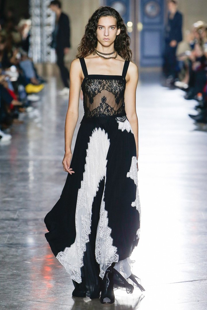 Givenchy（纪梵希）2025巴黎时装周时装秀